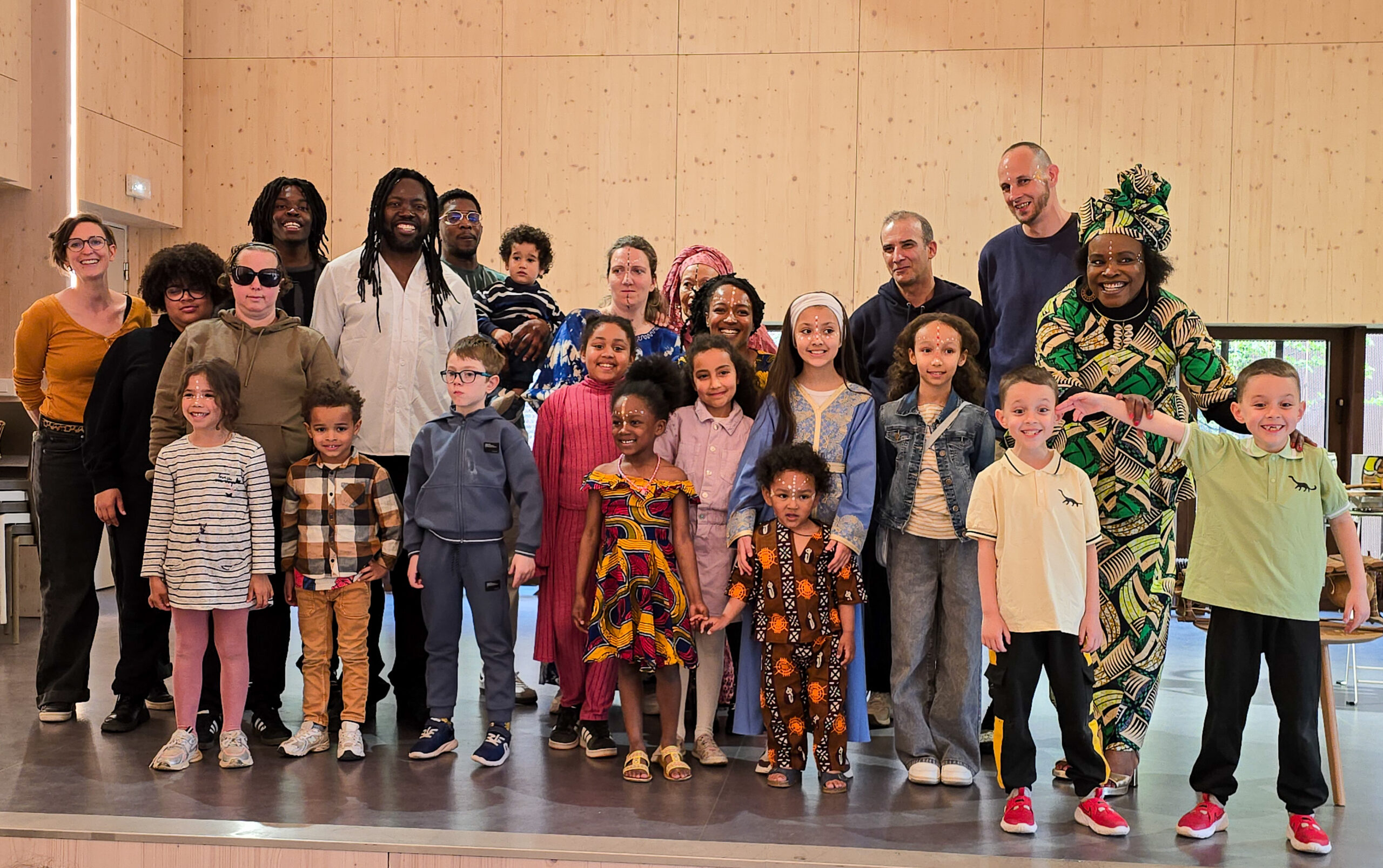 Les participants de l'atelier avec Mel Malonga et Gladys Samba